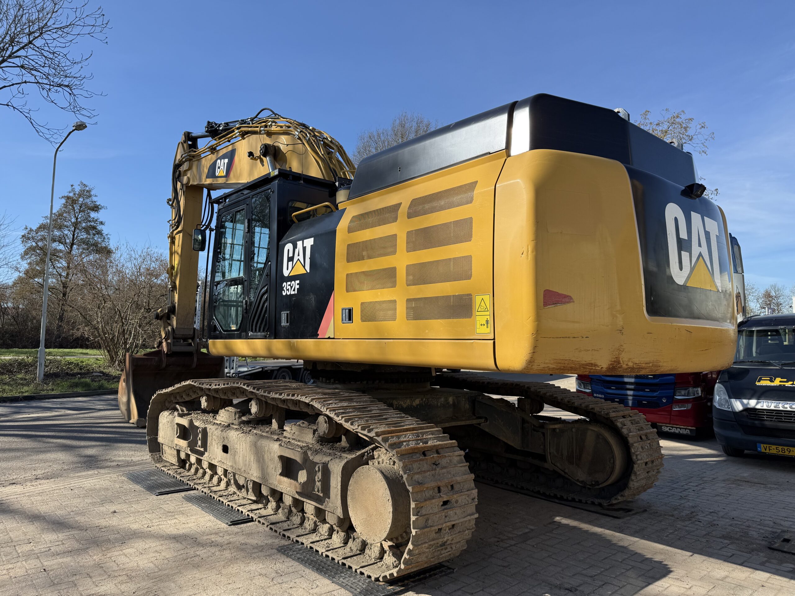 Caterpillar 352F