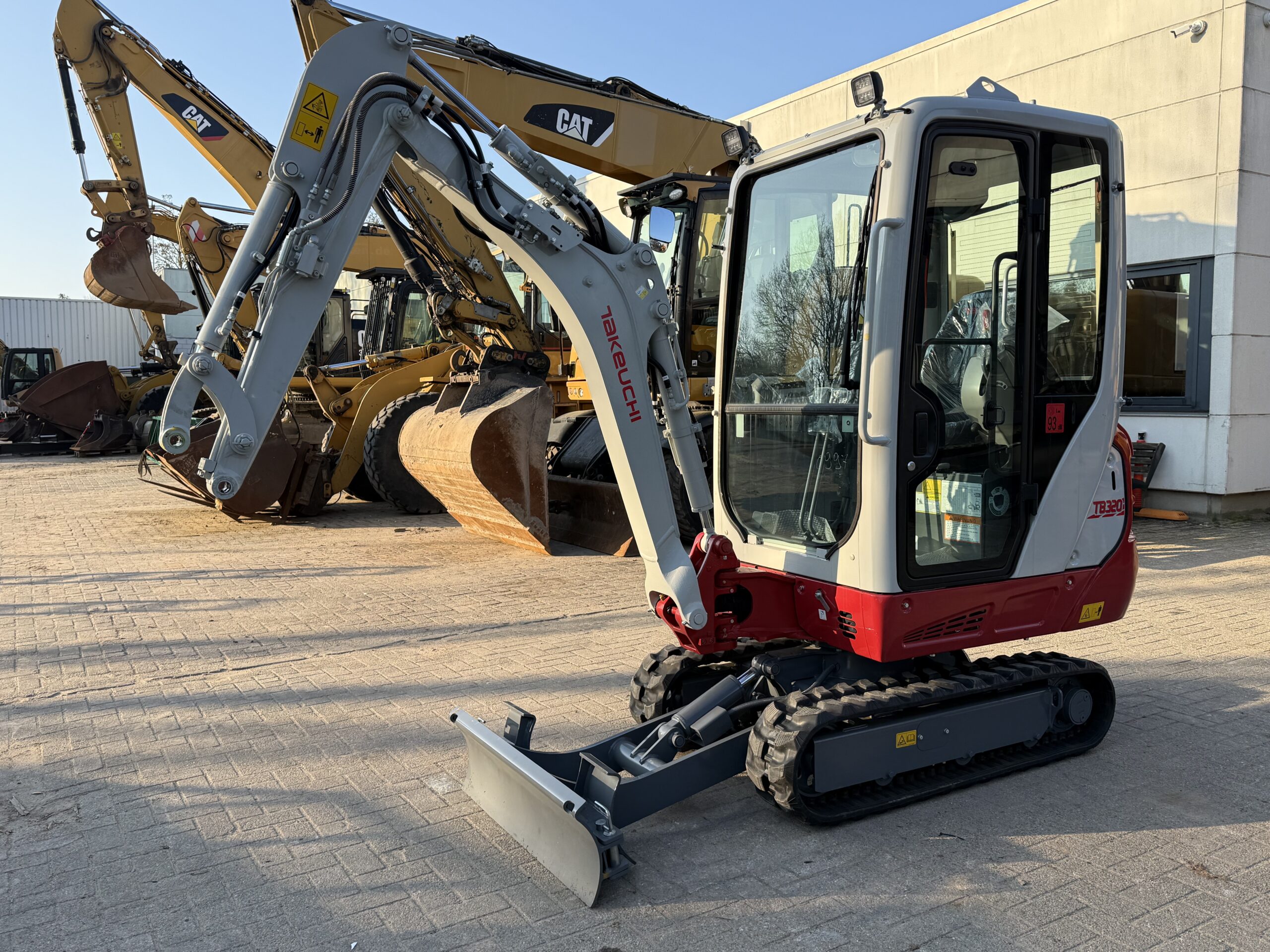 Takeuchi TB320