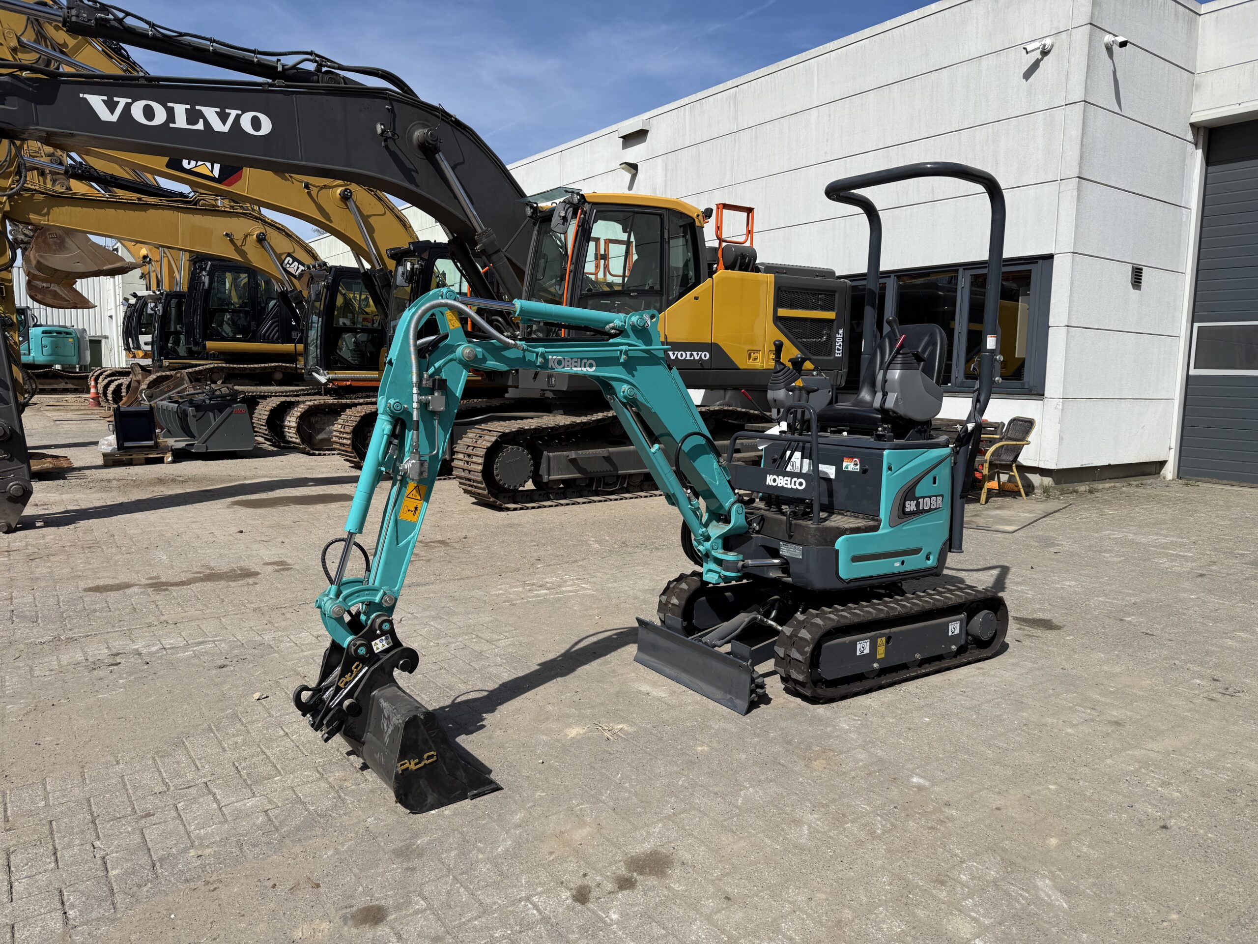 Kobelco SK10