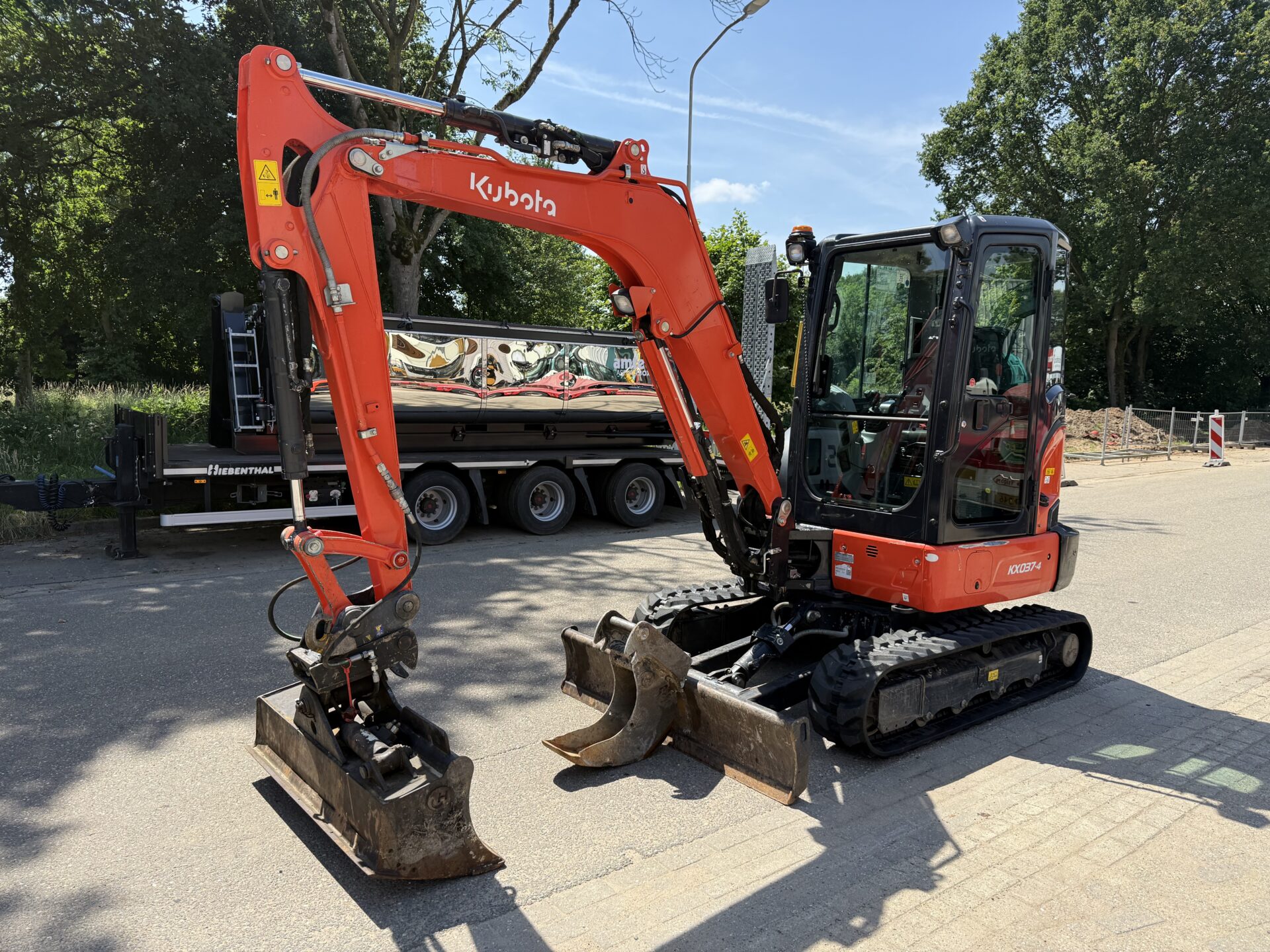 Kubota KX037