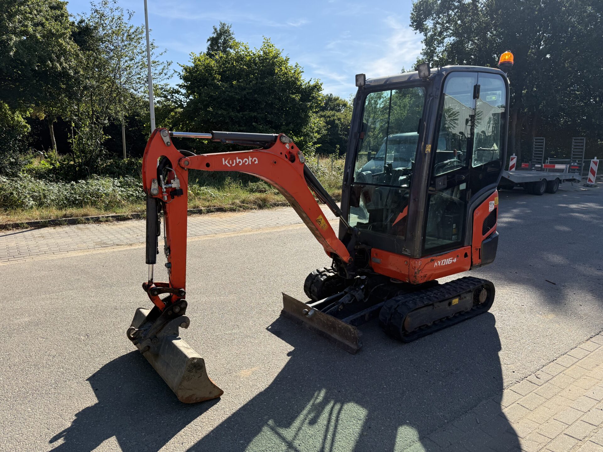 Kubota KX016