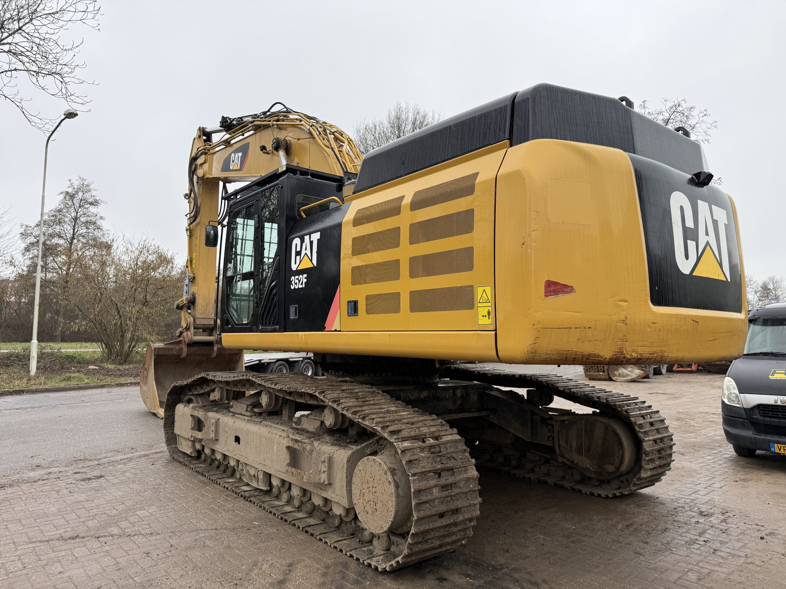 Caterpillar 352F
